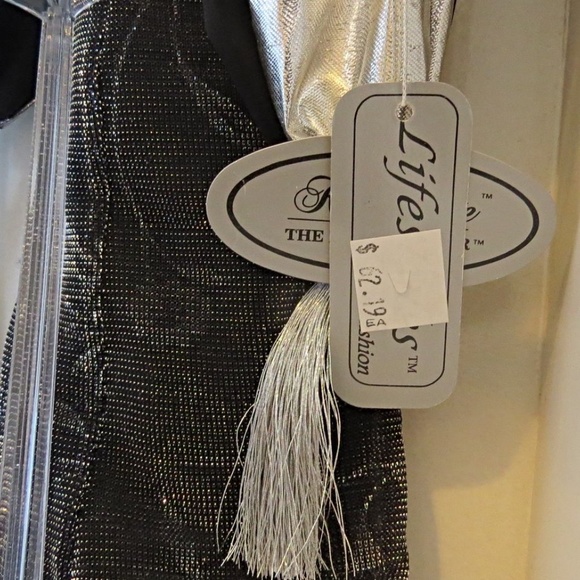 New in Box Lifestyles Micki 15 Inch Fashion Doll with Certificate - Picture 4 of 8